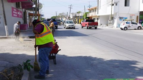 Realizan labores de mantenimiento
