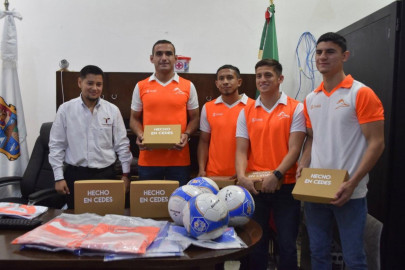 El club de futbol Correcaminos contribuye en actividades deportivas del CEDES Victoria