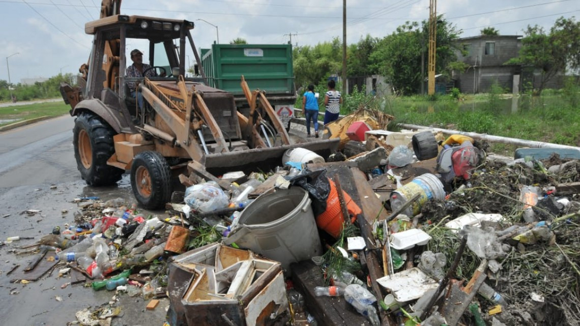 Drenes contribuyen a bajar la inundación en colonias afectadas en Reynosa