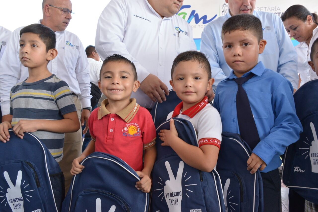 Activa Gobierno de Tamaulipas lectura e internet en La Joya