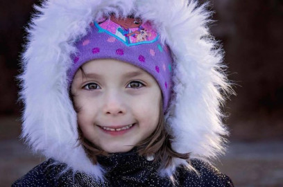 Niña muere a tres días de haber dado positivo en EU