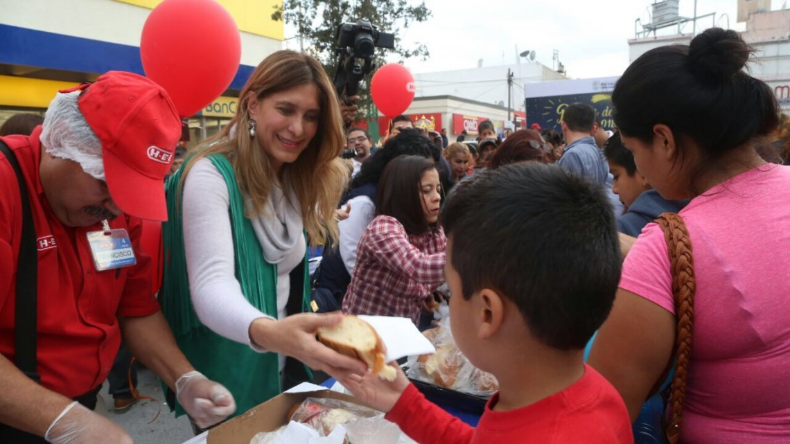 Comparten más de 3 mil personas Rosca de Reyes 2018
