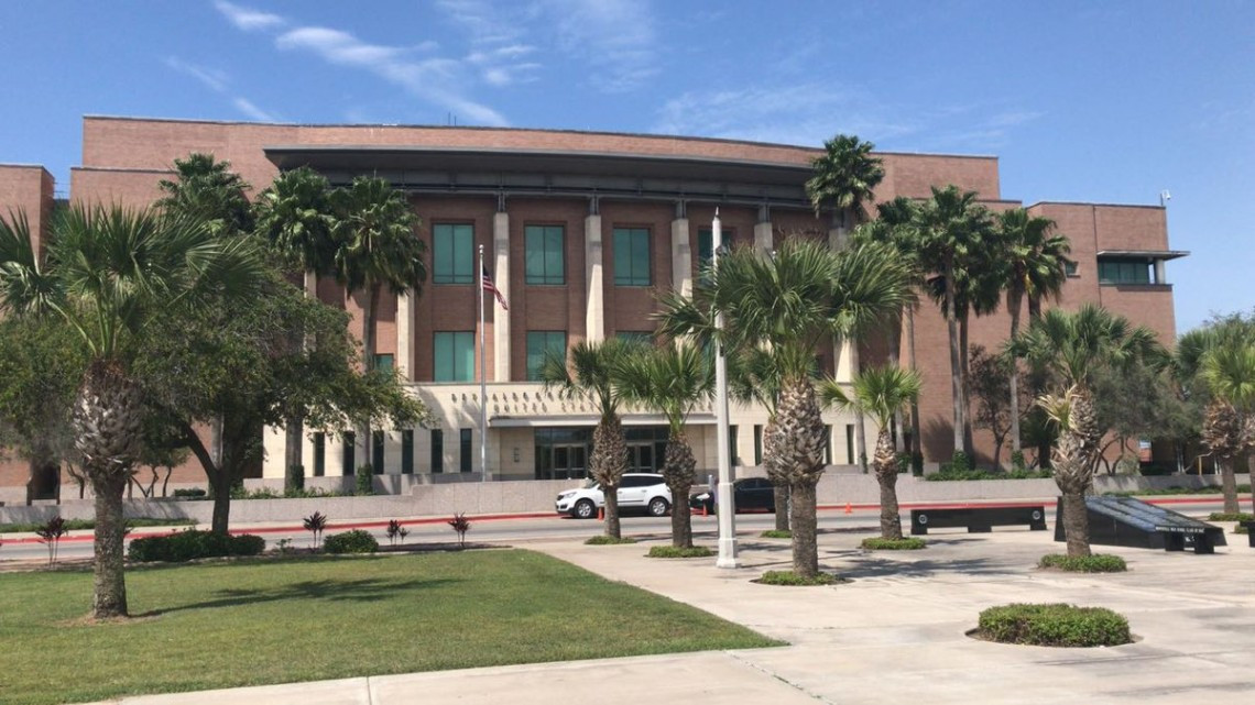 Llega Tomás Yarrington en estos momentos a la corte de la ciudad de Brownsville 