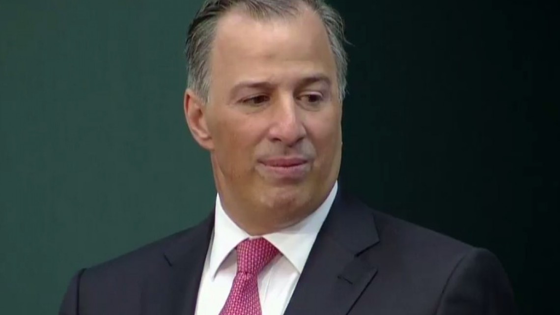 Meade deja Hacienda, González Anaya lo sustituye