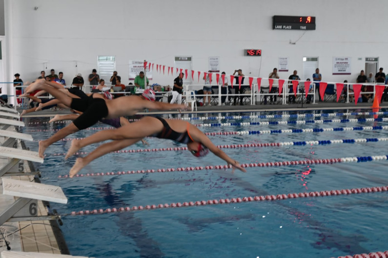Inicia Torneo Estatal de Natación con el apoyo de Carlos Peña Ortiz