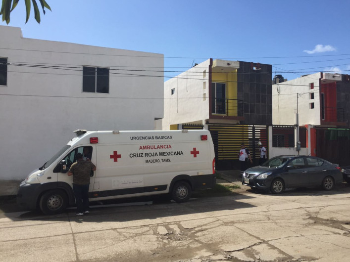 Ladrones amarran abuela y nieta para robar casa