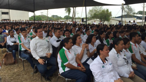 Se integran más jóvenes y profesionistas al programa "Inglés para todos"