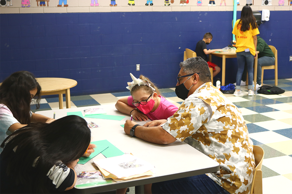 Clínica de vacunación sortea Xbox a niños que se vacunen contra el COVID-19