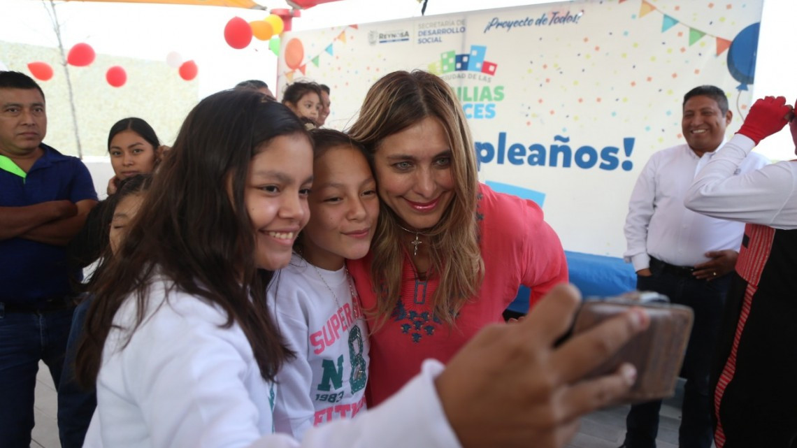 Festejan 102 niños su 'Cumpleaños del Mes'