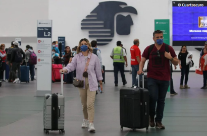 El Salvador culpa a México por vuelo con infectados de COVID-19
