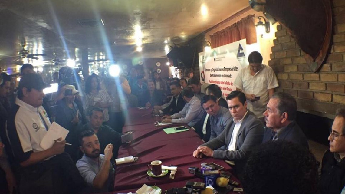 Gasolineros y empresarios se unen contra el gasolinazo 