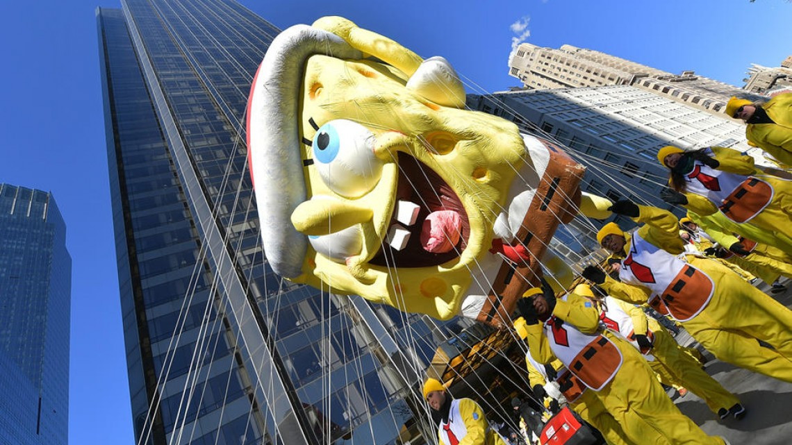 Aquí una vista al desfile de Día de Acción de Gracias de Macy's