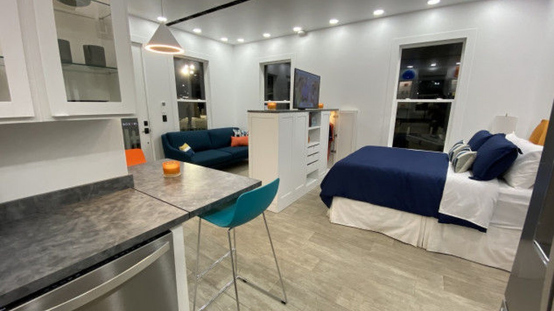 Elon Musk estrena casa en el Valle de Texas ¡de tan sólo 35m²!