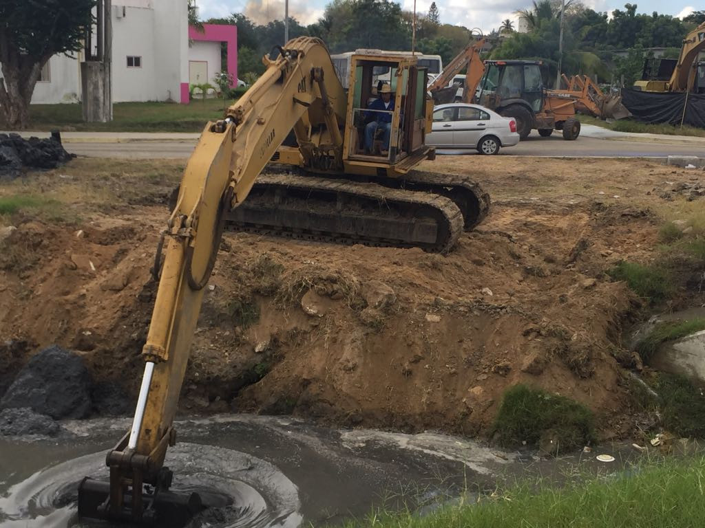 Avanzan proyectos de obra incluyen drenes pluviales y calles