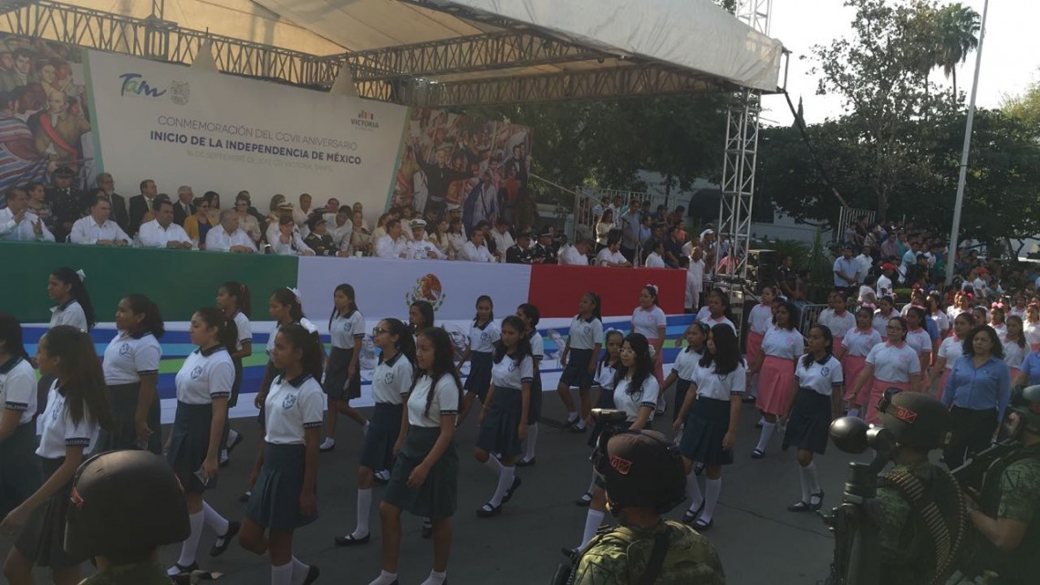 Atestigua CDV desfile conmemorativo de la Independencia