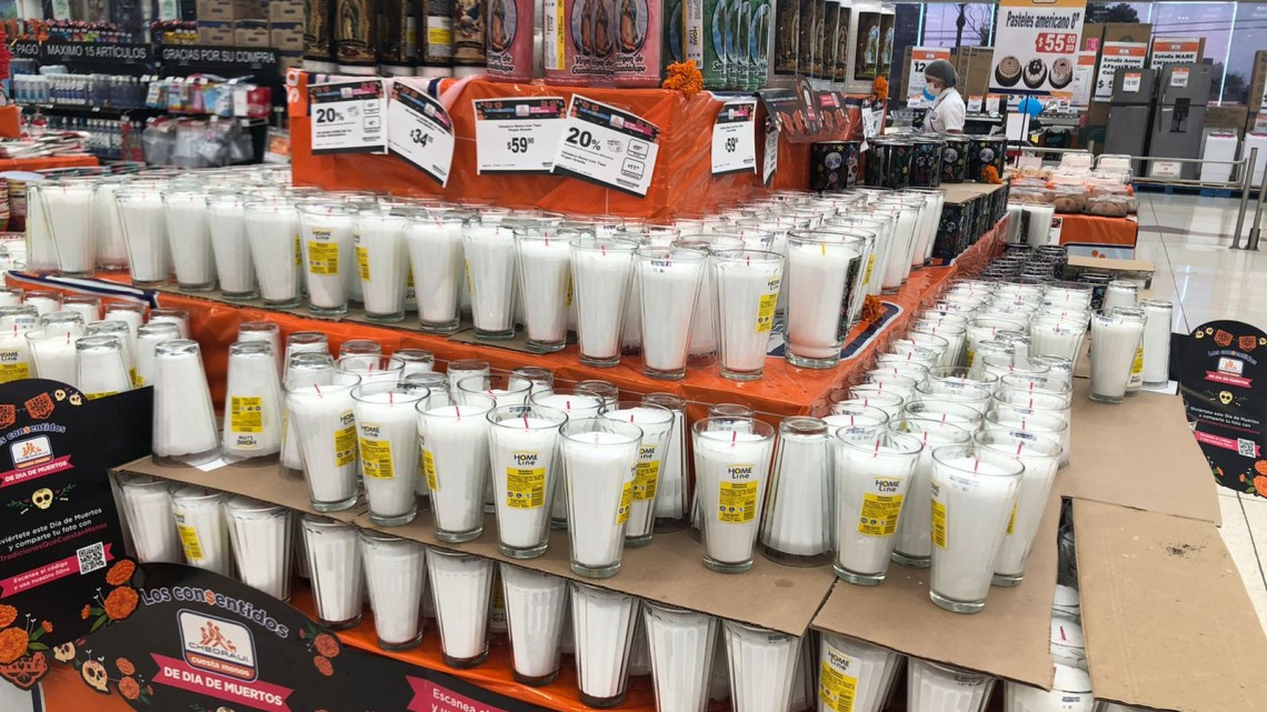 Elaborar un altar de muertos tiene un costo mínimo de 500 pesos en Nuevo Laredo