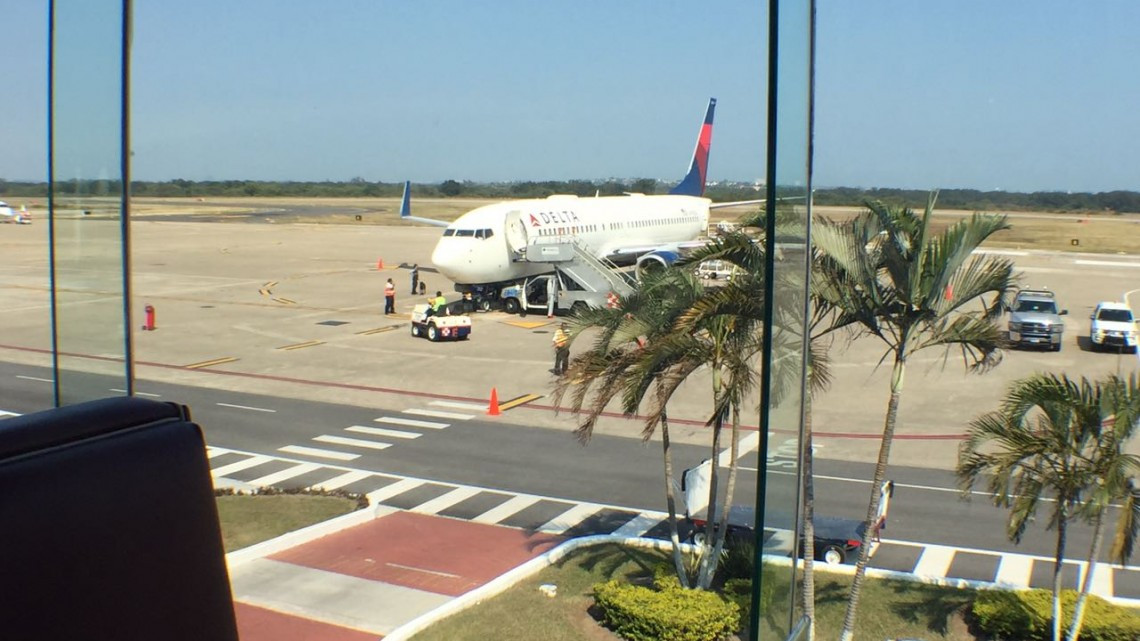 Aterriza de emergencia avión Delta en Tampico 