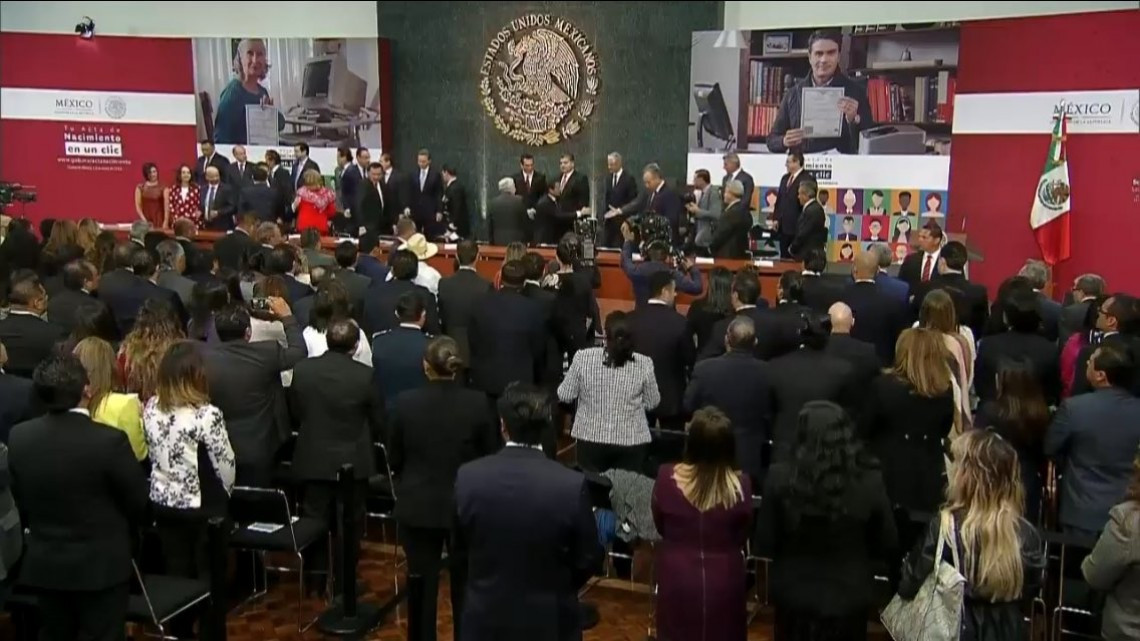 Renuncia Osorio Chong a la Segob