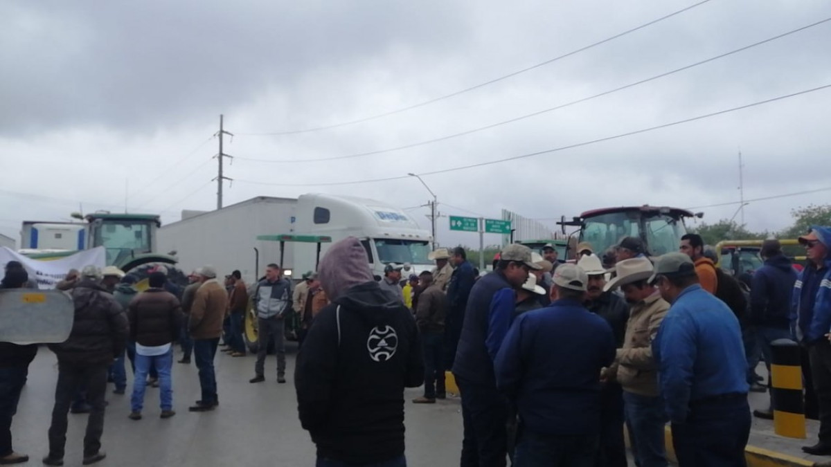 Se manifiestan Agricultores en Puente Reynosa-Pharr