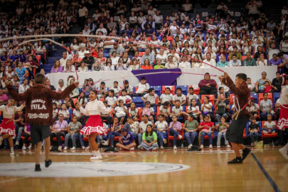 Impulsan Américo y María de Villarreal las tradiciones con el concurso de Rondas y Salto de Cuerda