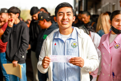 Educación, clave para construir un futuro próspero: Carlos Peña Ortiz