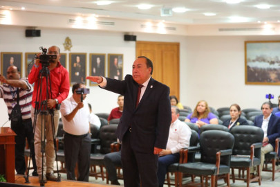 Toma protesta Rolando Guevara como nuevo Secretario del Ayuntamiento 