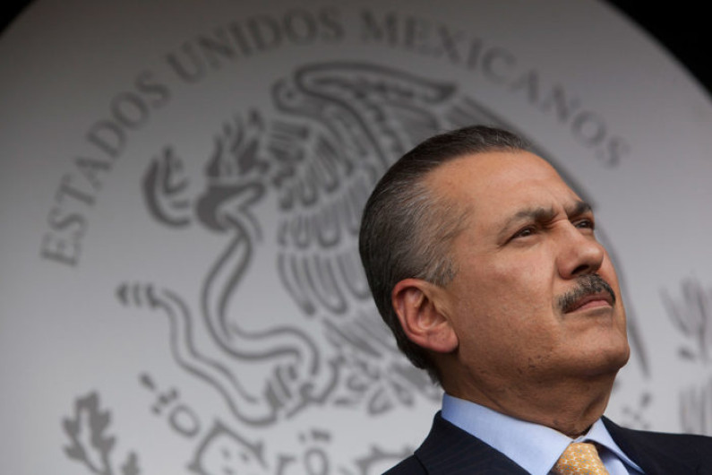 Tramita Beltrones amparo para no ser detenido