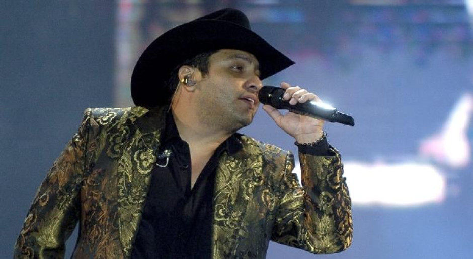 Julión Álvarez pospone concierto por cancelación de Visa en EU