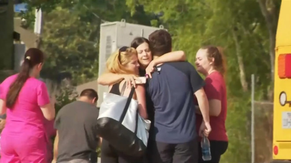 8 muertos y varios heridos tras tiroteo en escuela Santa Fe de Texas