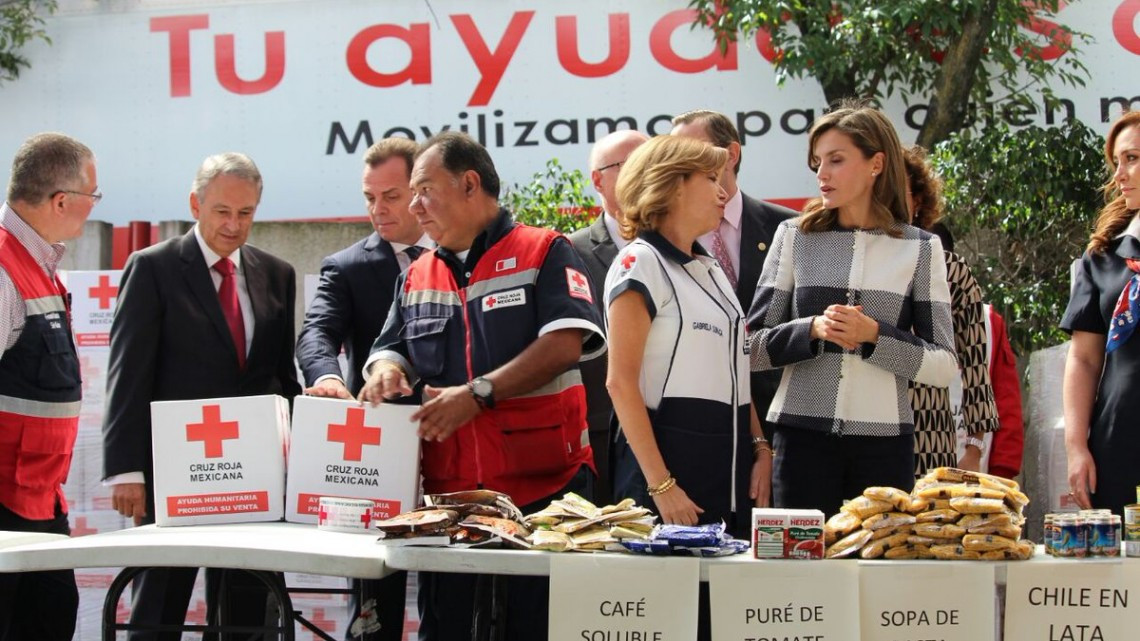 Reina Letizia visita la Cruz Roja Mexicana