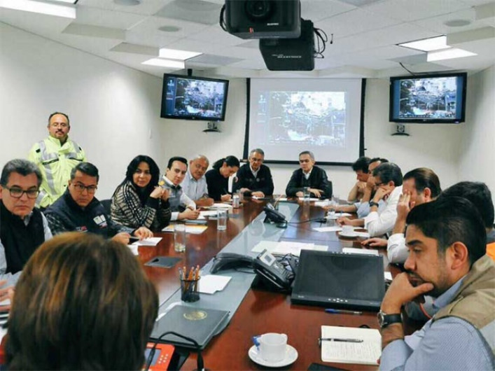 Sube a 160 cifra de muertos por sismo en CDMX: Mancera