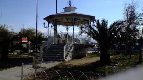 Inician trabajos de rehabilitación en la plaza 21 de Marzo