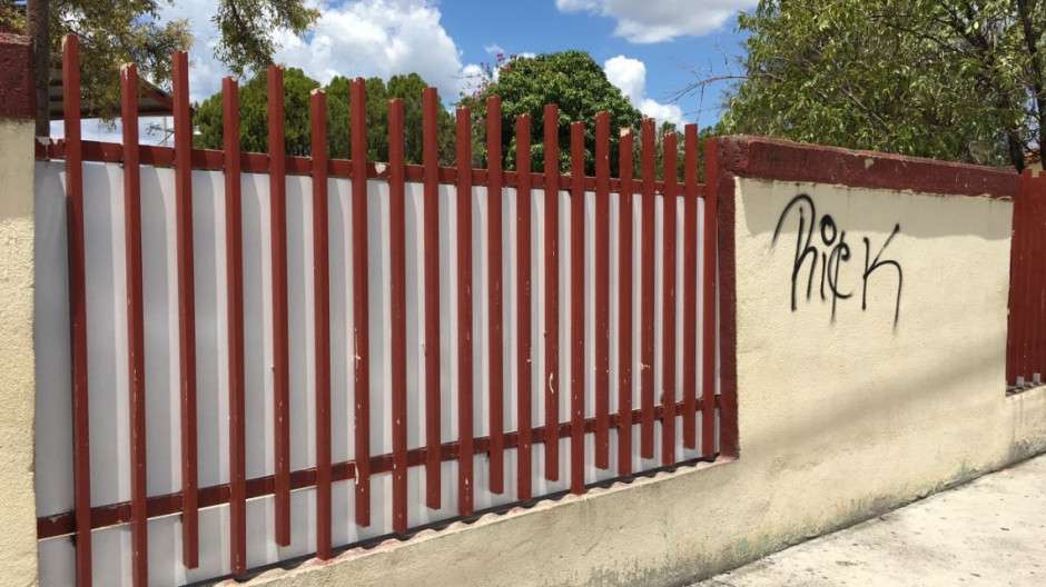 Amagan padres de familia con cerrar primaria "Francisco González Bocanegra"