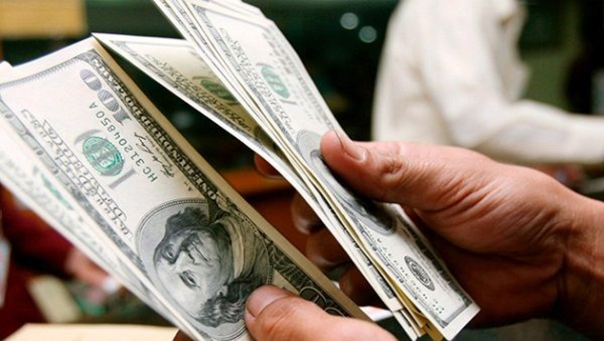 Dólar cotiza a la venta en 18.85 pesos