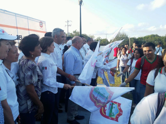 Gilberto Estrella da inicio a los trabajos de limpieza en la Laguna del Carpintero