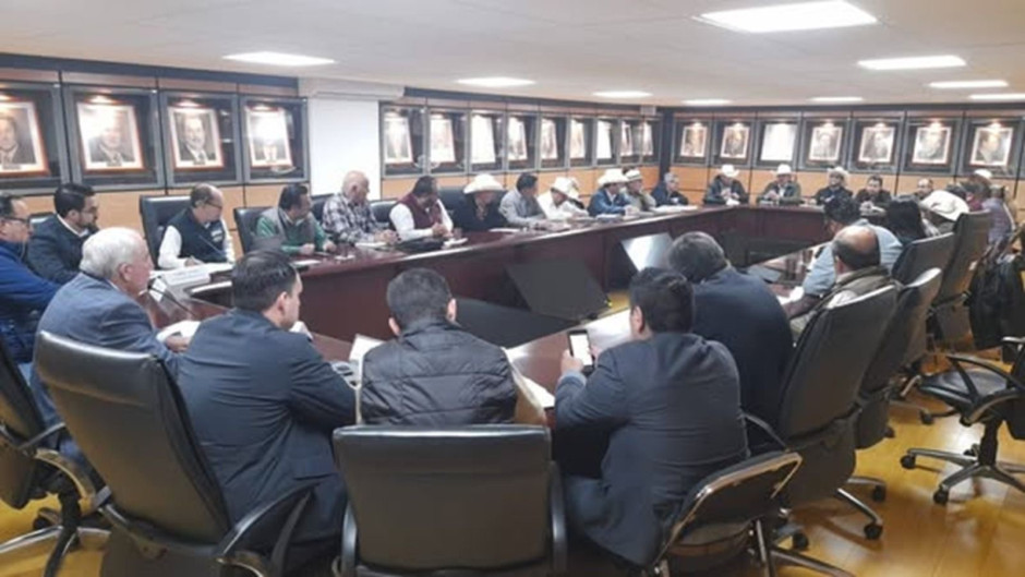 Campesinos y Sader no alcanza acuerdo; vuelven bloqueos