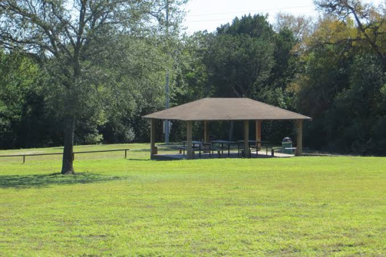 Arrestan a sospechoso de asesinato en Cameron Park