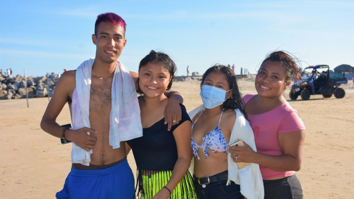 Miles de visitantes disfrutan responsablemente de playa Miramar