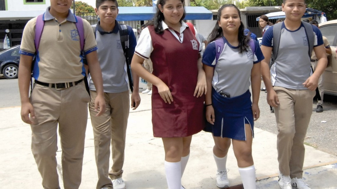 Retornan a clases más de 982 mil alumnos de todos los niveles