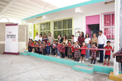 Carmen Lilia Canturosas Villarreal entrega obras de infraestructura educativa en el poniente de Nuevo Laredo