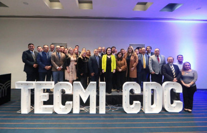 Recibe alcaldesa Carmen Lilia Canturosas reconocimiento por parte del TecMilenio