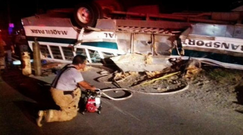 Sin determinarse causa de volcadura de camión en Reynosa: PC