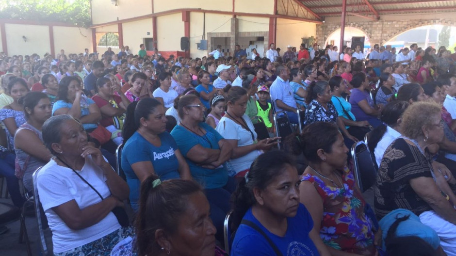 Monica González rinde su primer informe legislativo 