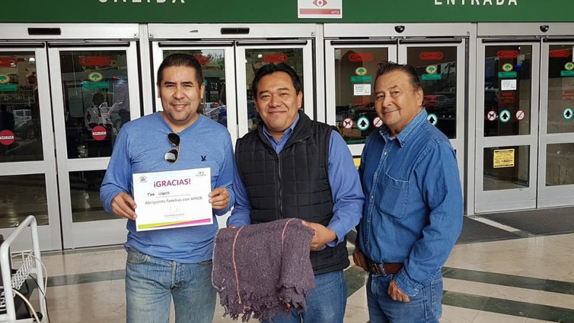 Realizan campaña "Abrigando Familias con Amor"