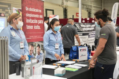 Aprovecha ciudadanía segunda feria de la industria maquiladora 