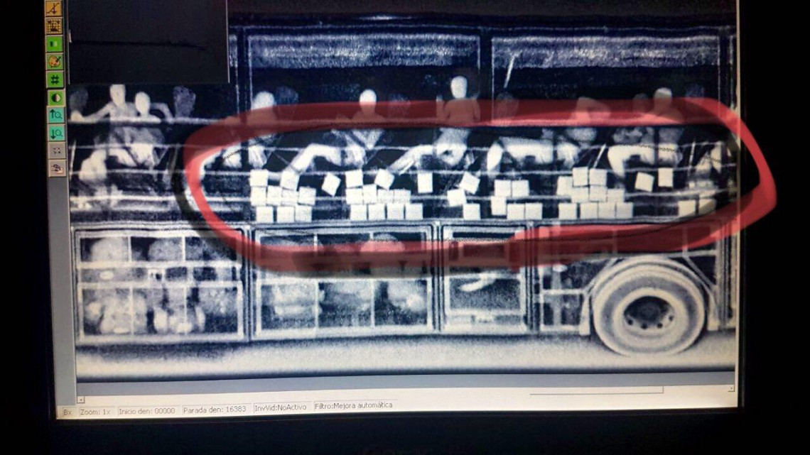 Decomisan casi 1 millón de dólares en autobús de pasajeros procedente de Reynosa