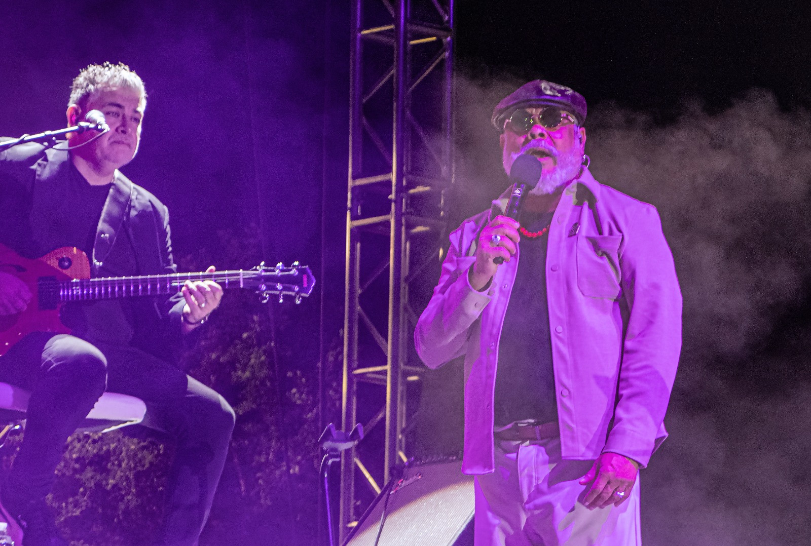 Francisco Céspedes emociona en el cierre del FIO