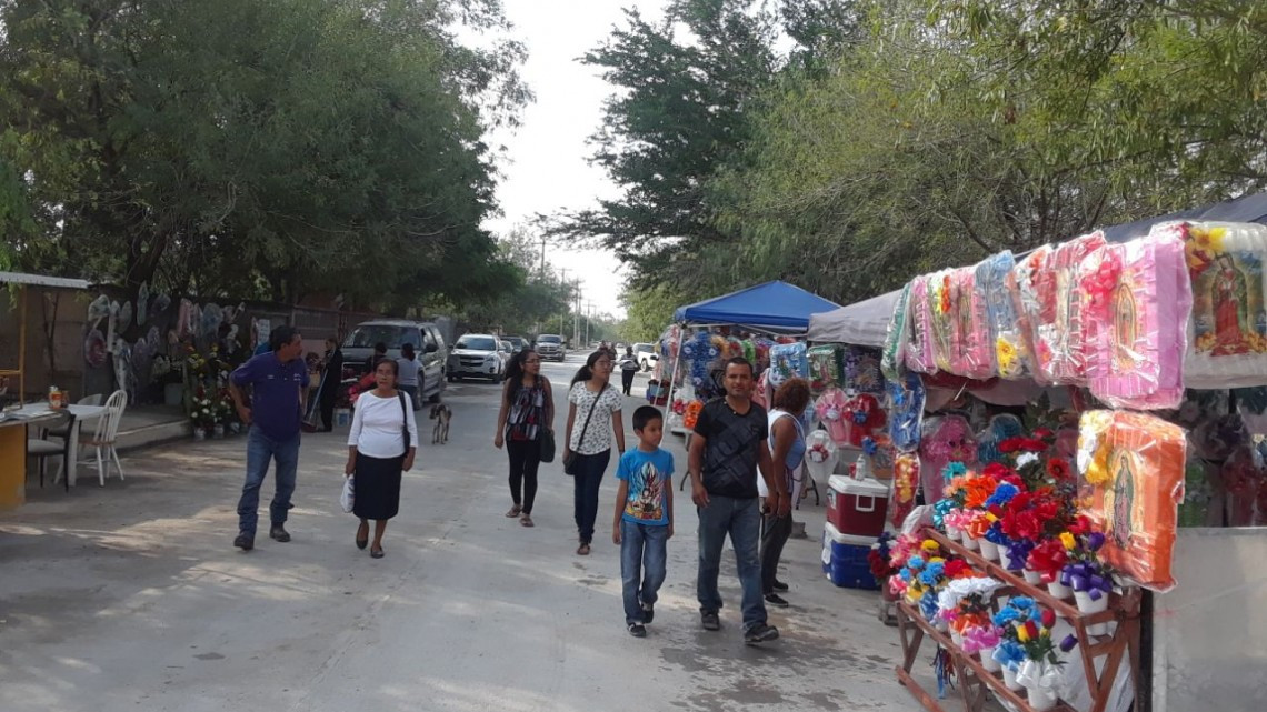 Panteones municipales limpios para visitantes