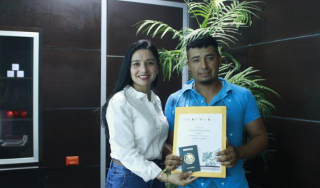 Trabajador tamaulipeco se coloca en empresa agrícola de Canadá mediante el Programa de Trabajadores Temporales Extranjeros