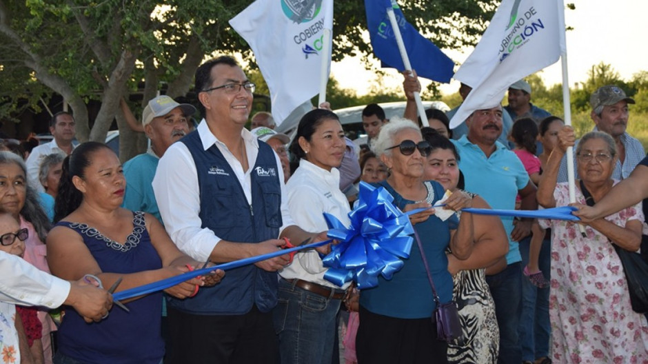 Inauguran revestimiento de Caliche en Valle Hermoso